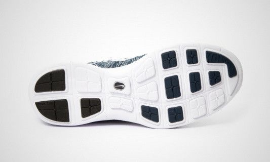 nike lunar flyknit chukka black/white-sail