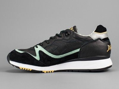 diadora v7000 azzurro