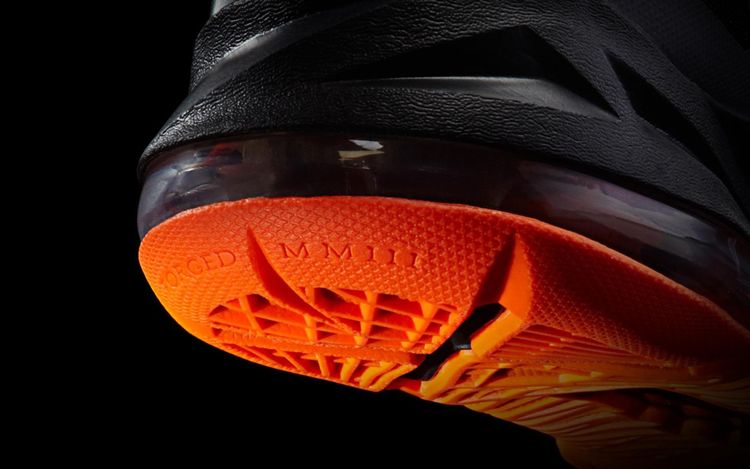lebron lava 10