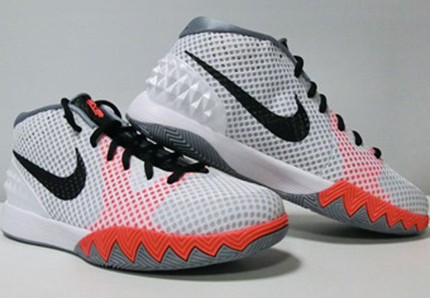 kyrie 1 home