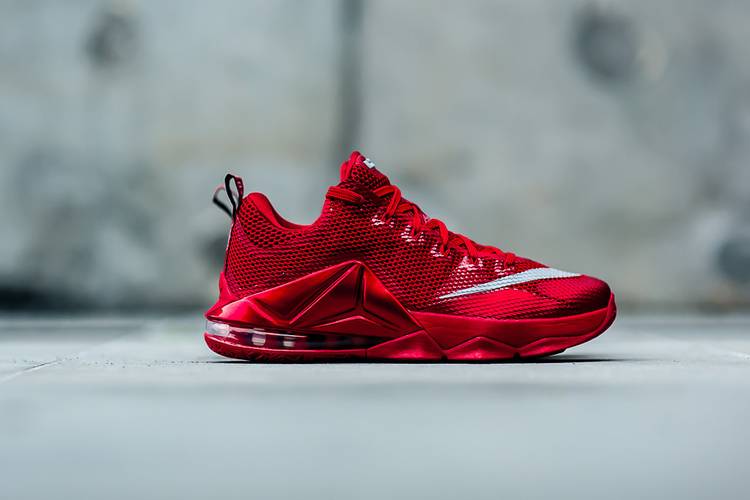 LeBron 12 Low 'University Red' - Nike 