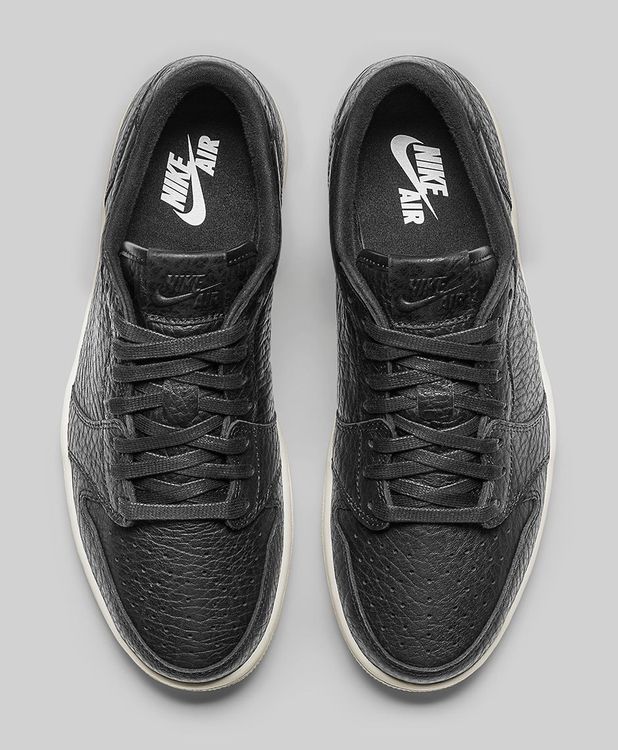 jordan 1 retro low swooshless black