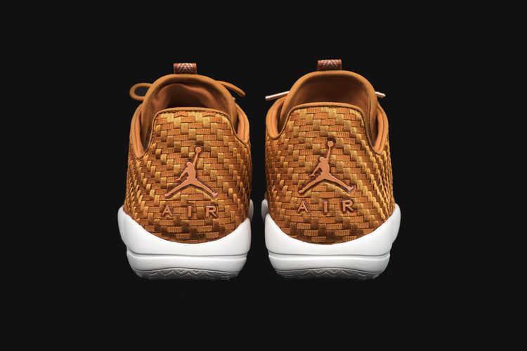 jordan eclipse orange