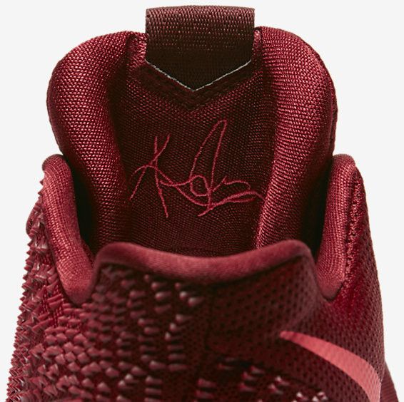 kyrie 5 maroon