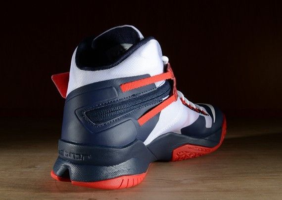 Zoom Lebron Soldier 8 Usa Nike 653641 114 Goat