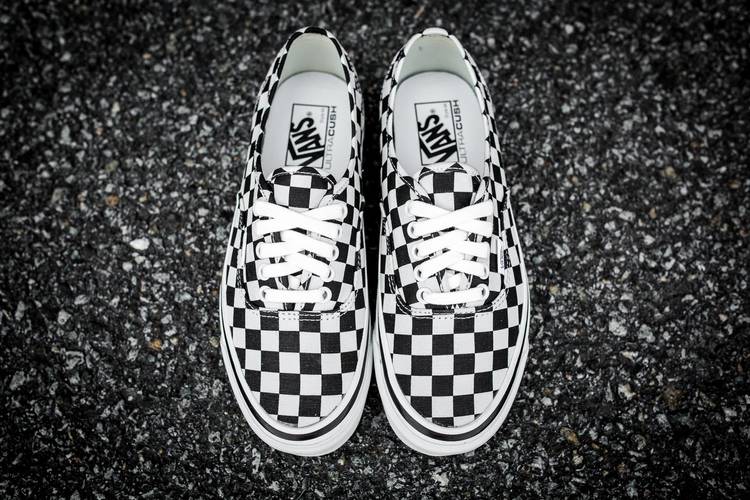 vans authentic checkerboard 44 dx