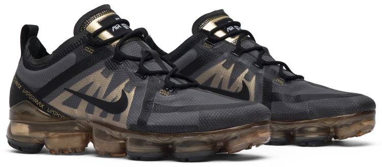 nike vapormax black with gold