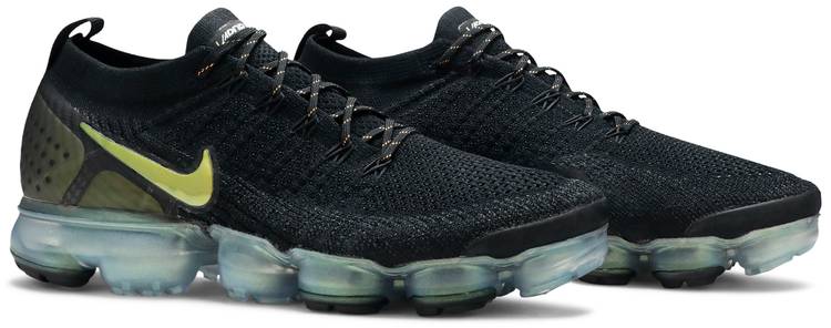 nike vapormax flyknit 2 black and gold
