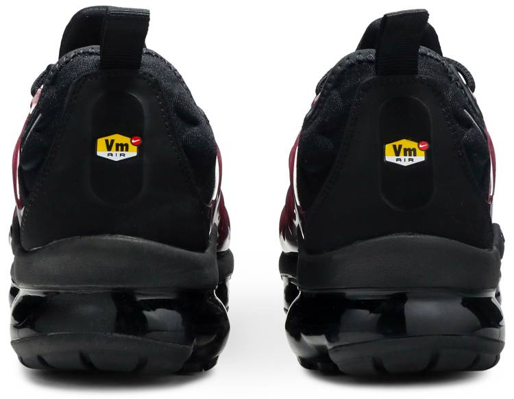 black noble red vapormax