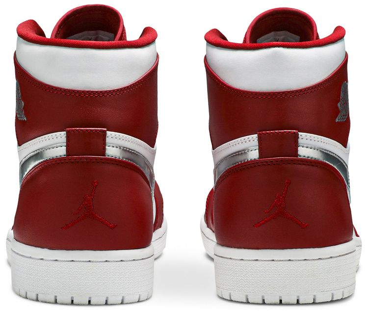 jordan retro 1 silver medal