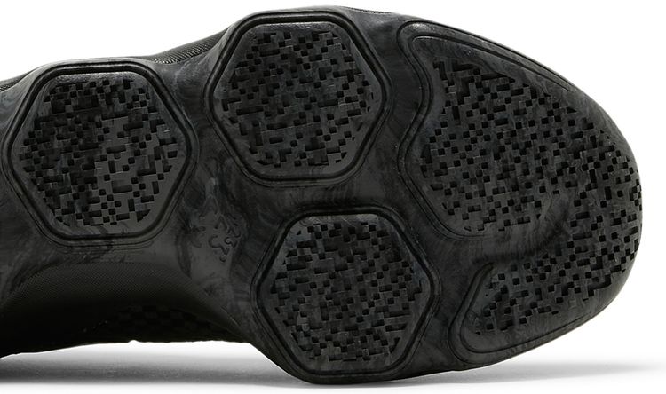 lebron low triple black