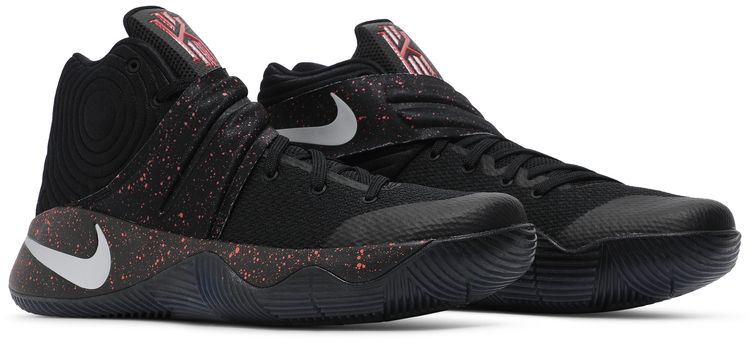 kyrie 2s black