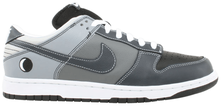 nike dunk eclipse