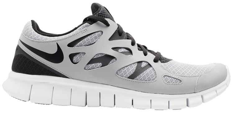 do nike free run 2 run small
