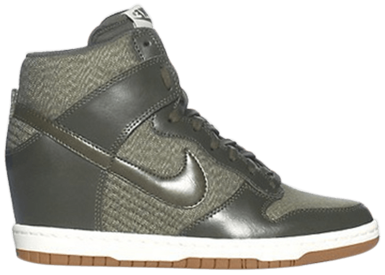 nike womens dunk sky hi essential