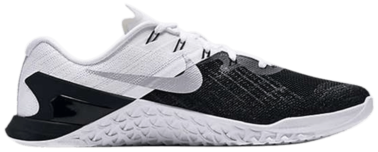 do nike metcon 3 run small