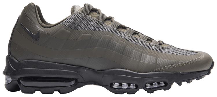 nike essential cargo