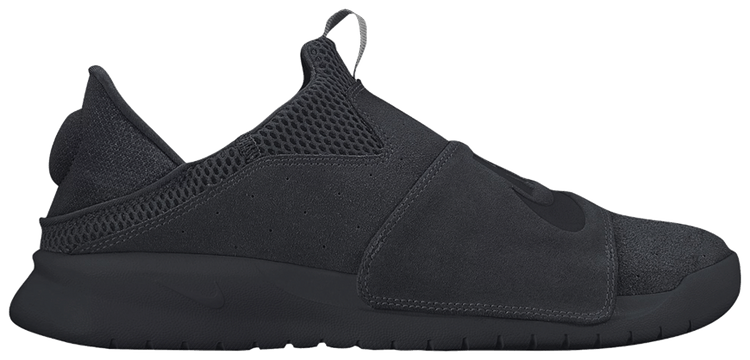 nike benassi slp triple black