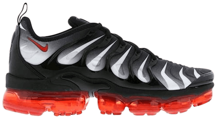 black and red vapormax plus