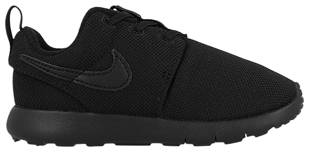 roshe one triple black