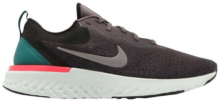 nike odyssey react gray