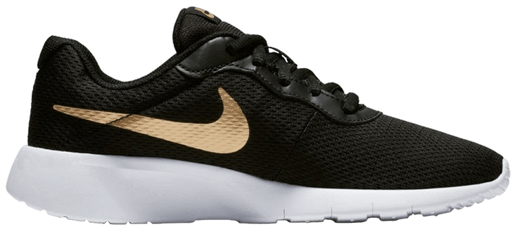 nike tanjun gs 818381