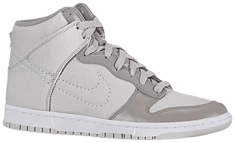 nike dunks neutral