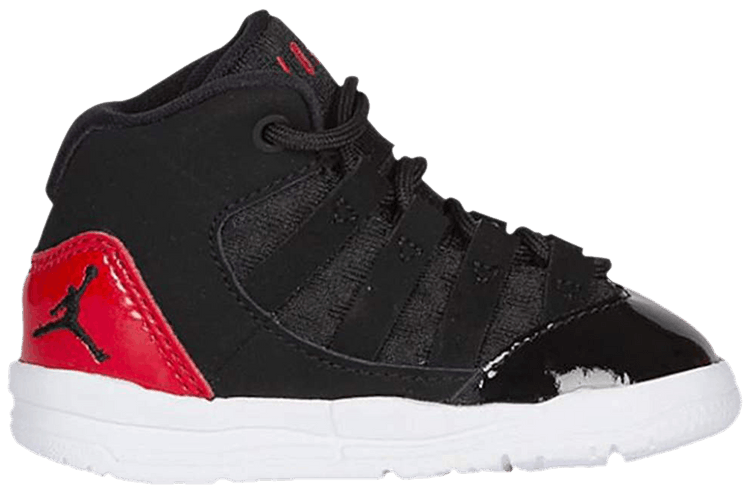 jordan max aura black black gym red