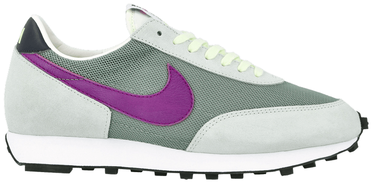 nike daybreak silver pine