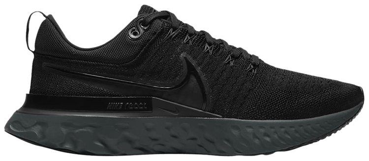 react infinity run triple black