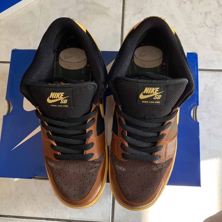 black and tan nike boots
