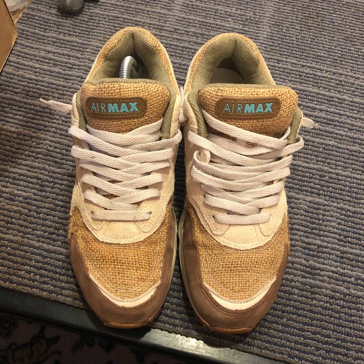 nike air burst premium crepe