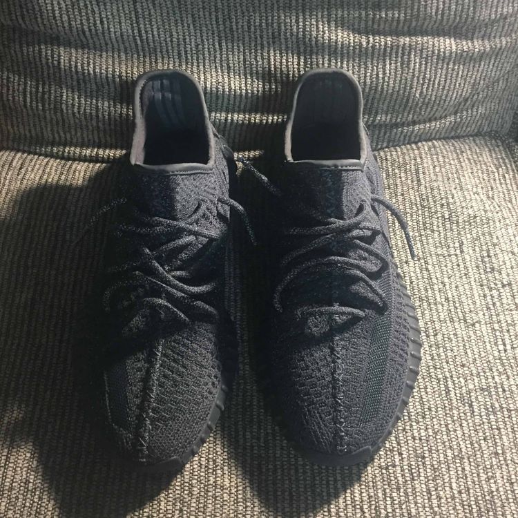 yeezy black reflective box