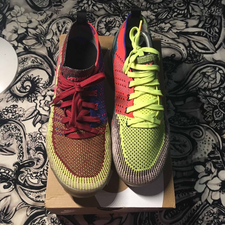 vapormax flyknit random