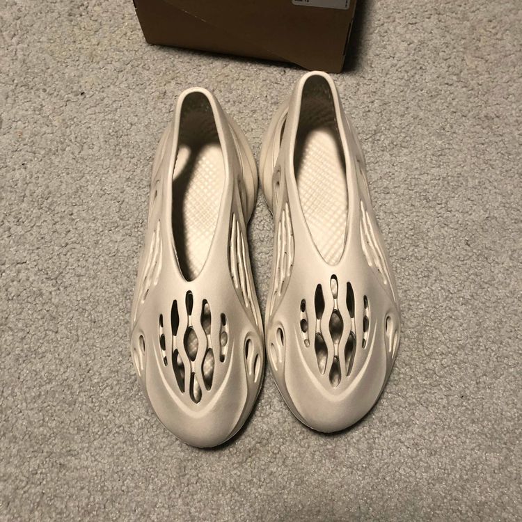 yeezy foam runner goat