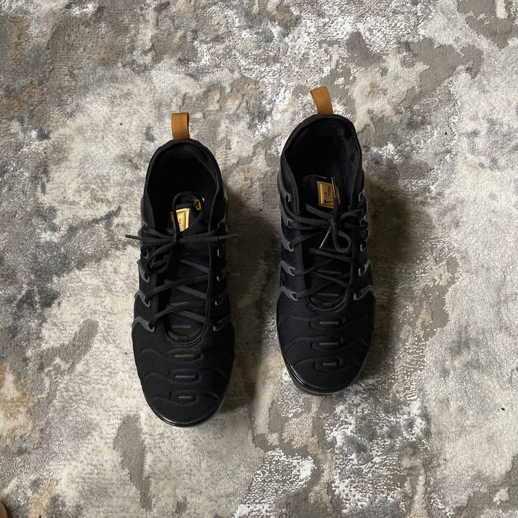 VaporMax Plus 'Black Metallic Gold' - Nike - BQ5068 001 | GOAT