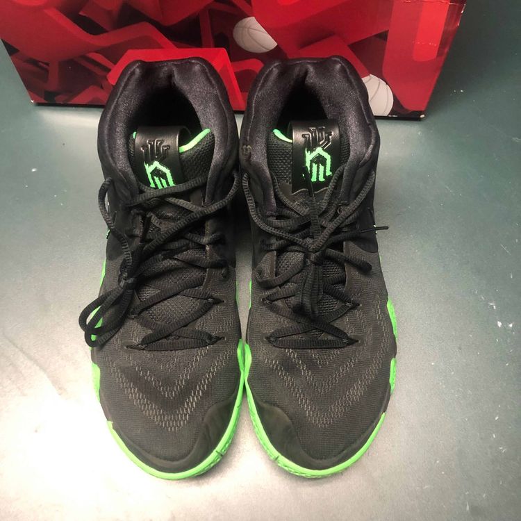 kyrie 4 halloween size 9