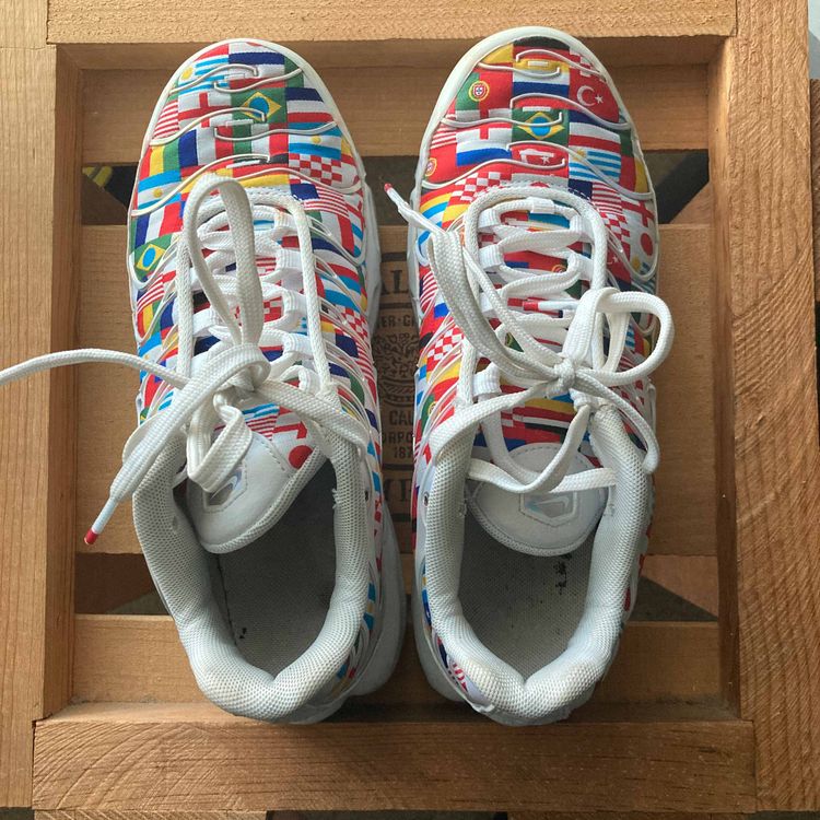 nike air max plus flags