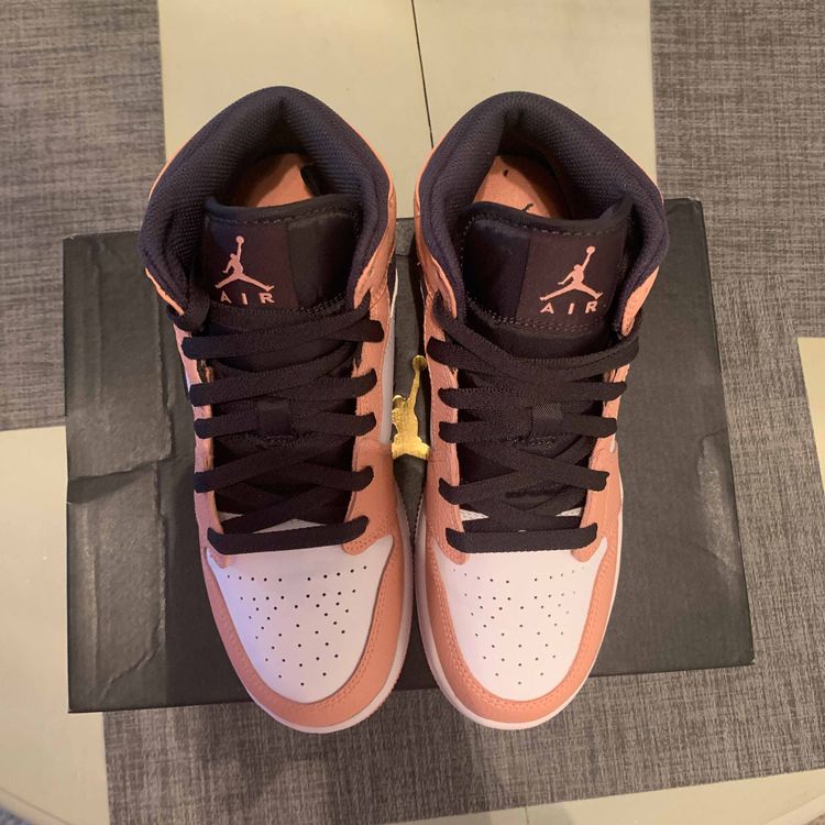 womens jordans pink quartz