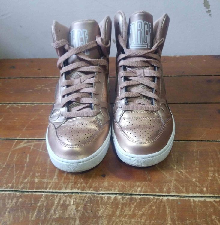 Wmns Son Of Force Mid Metallic Red Bronze Nike 991 Goat