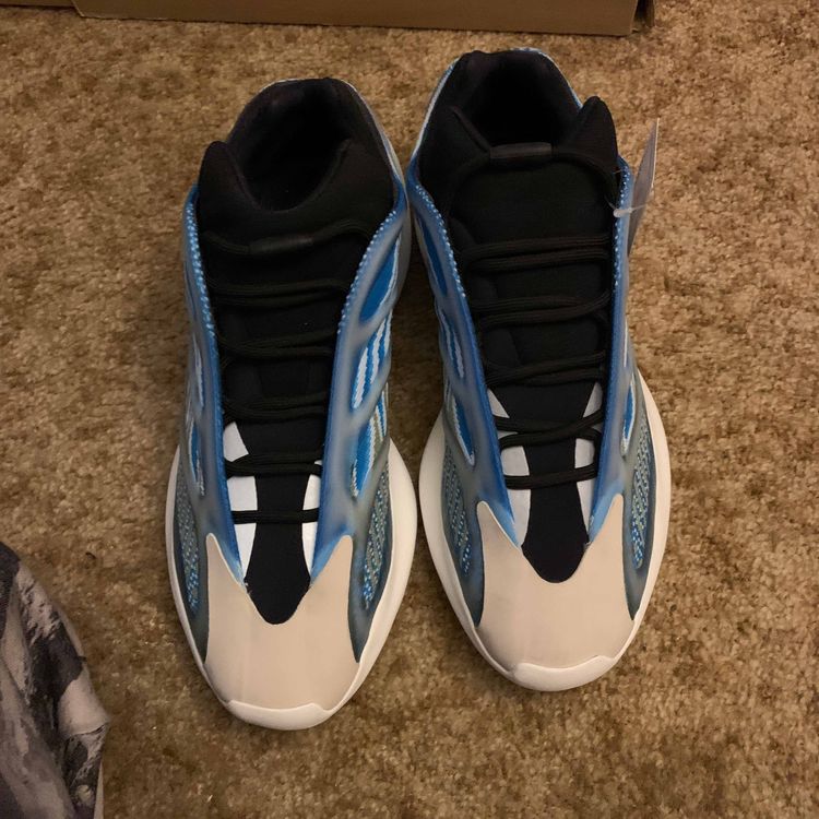 yeezy 700 v3 arzareth goat