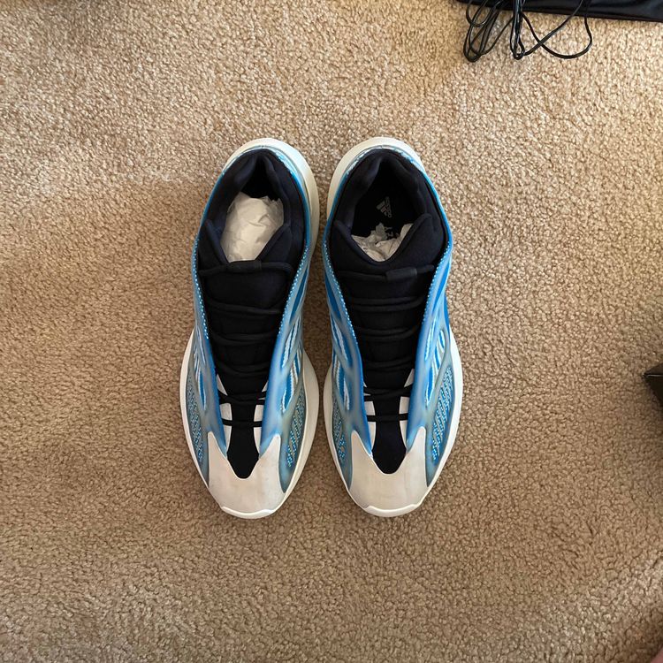 yeezy 700 v3 arzareth goat