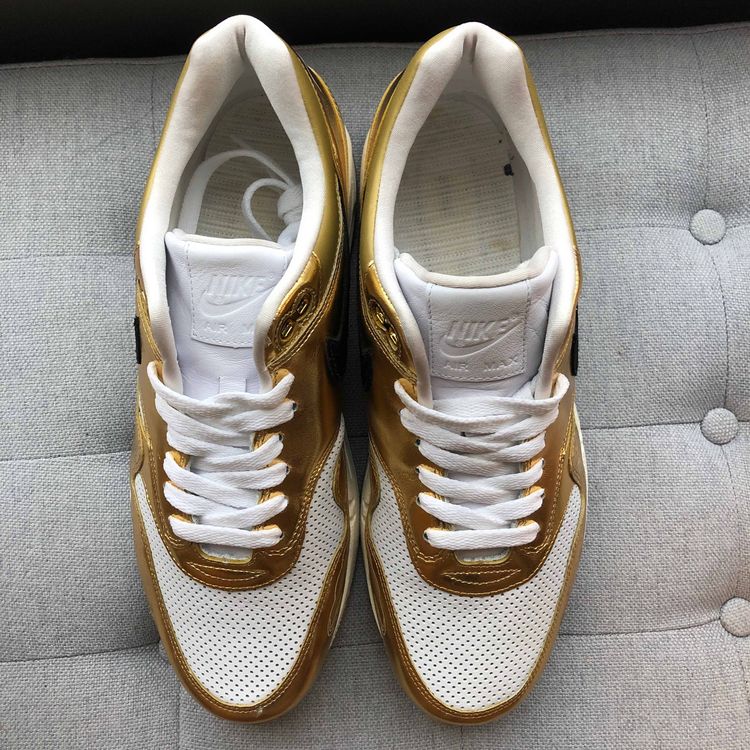 nike air max 1 supreme mid autumn festival gold