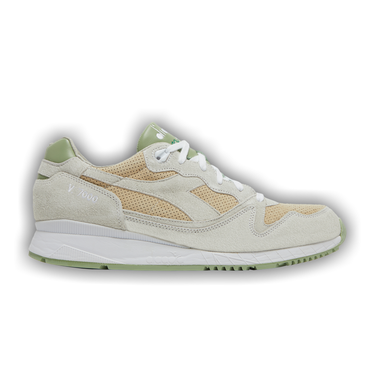 END x Diadora v7000 - 
