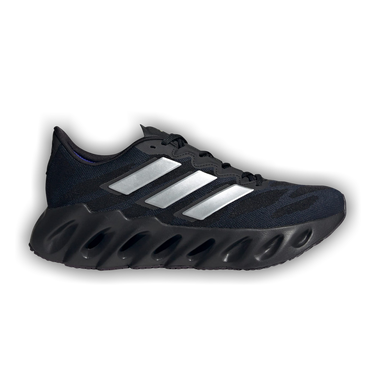 adidas SWITCH FWD ランニングシューズ ブラック/シルバー ID2638.png.png