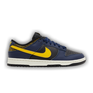 NIKE ☆ Dunk Low 'Vintage Michigan' 22869304_52974729_600.jpg