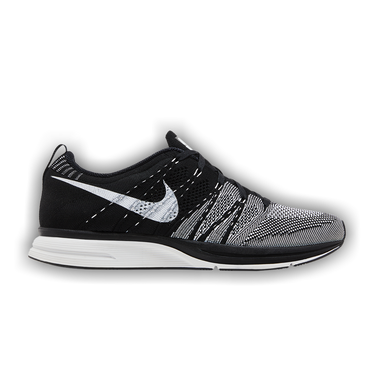nike flyknit trainer white black