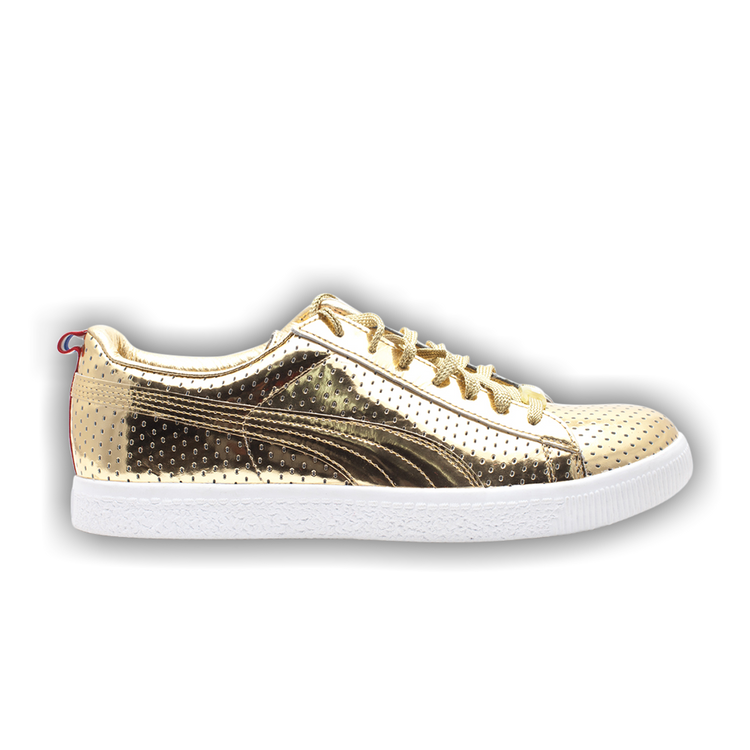 Puma clyde undefeated hot sale