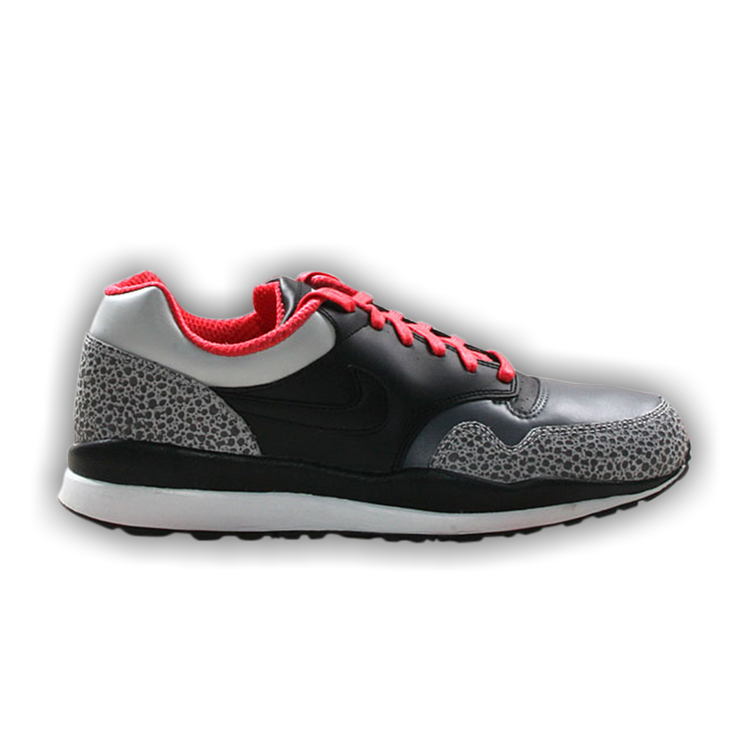 Buy Nike Air Safari LE 'Crimson' - 371740 002 | GOAT CA
