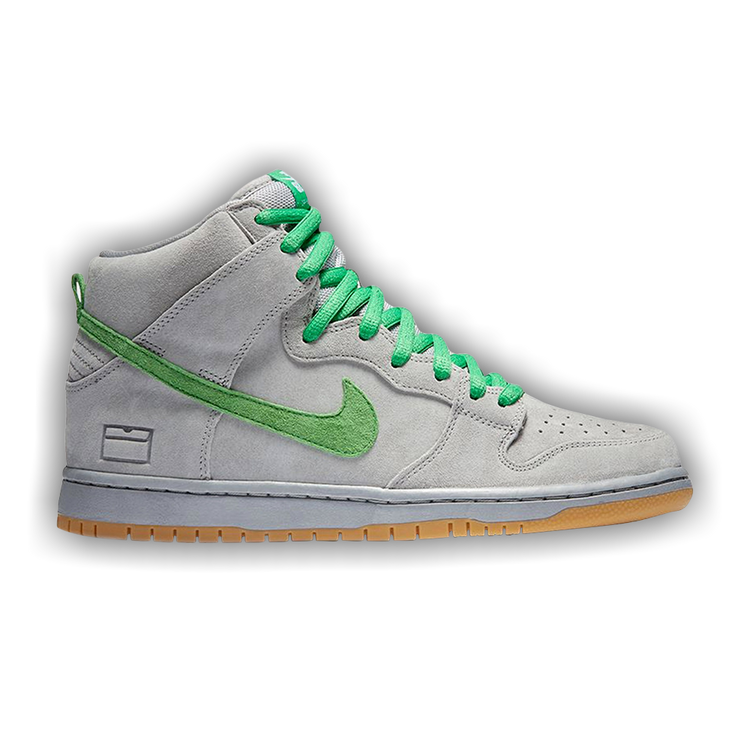 Nike sb dunk hotsell silver box